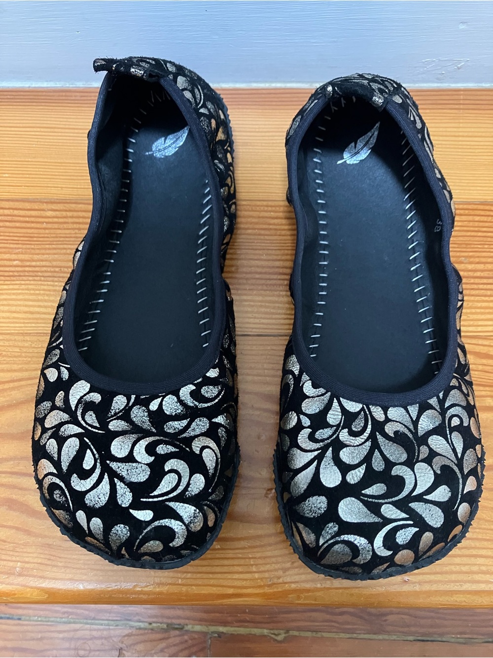 Peerko Barefoot Ballet Flats Petite Lumina Black Suede Silver Minimalist 38